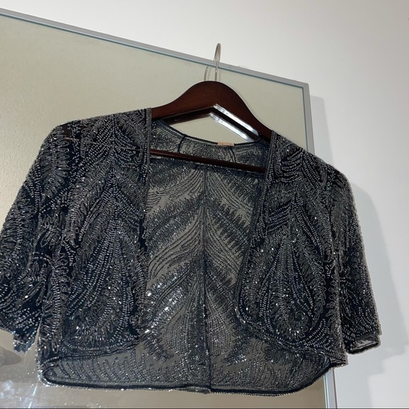 Sheer, beaded shawl made in France - Picture 2 of 7